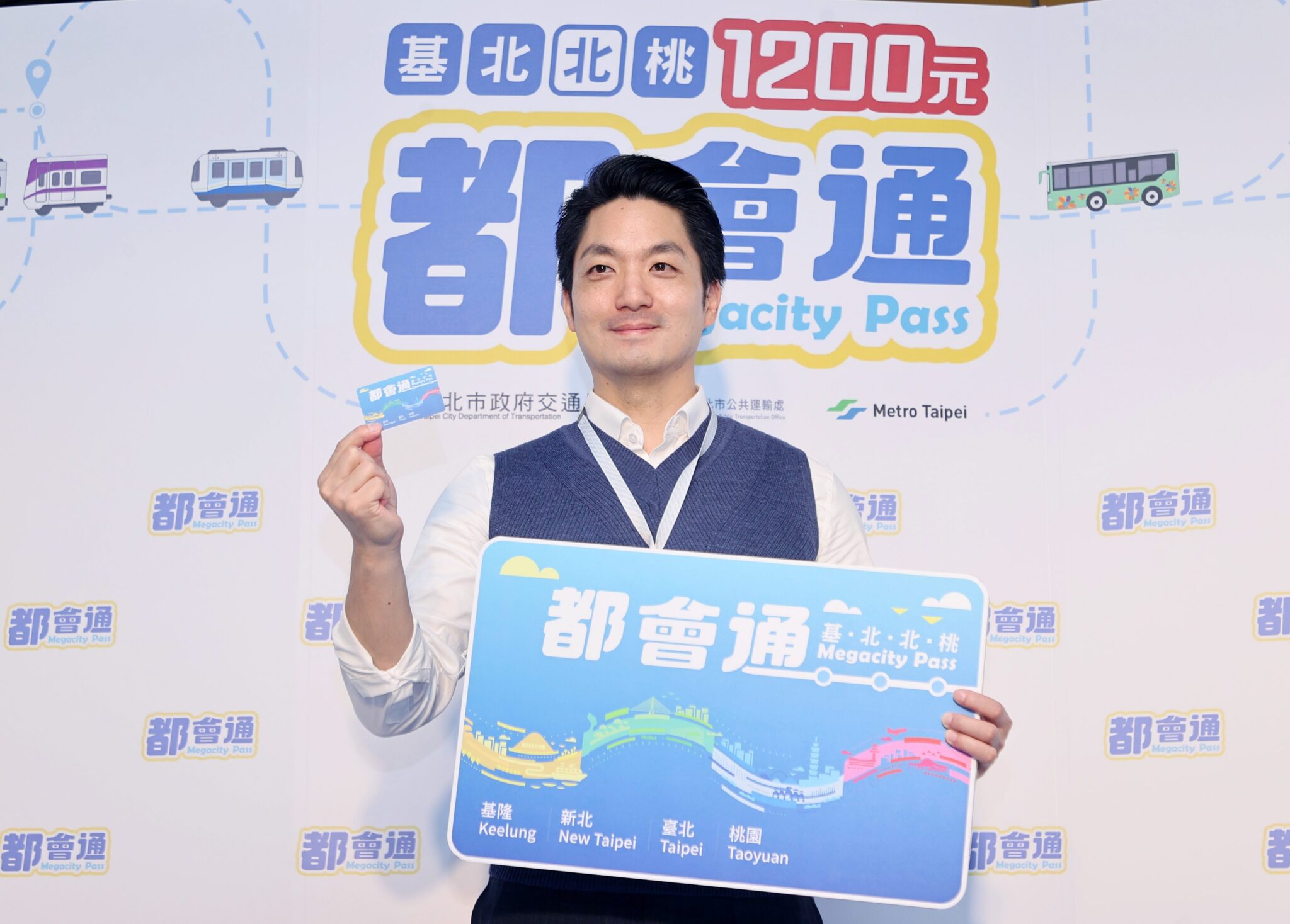 打造最強綠運輸!北市電動公車突破千輛全國第一 減碳存摺帶動風潮 打造最強綠運輸!北市電動公車突破千輛全國第一 減碳存摺帶動風潮