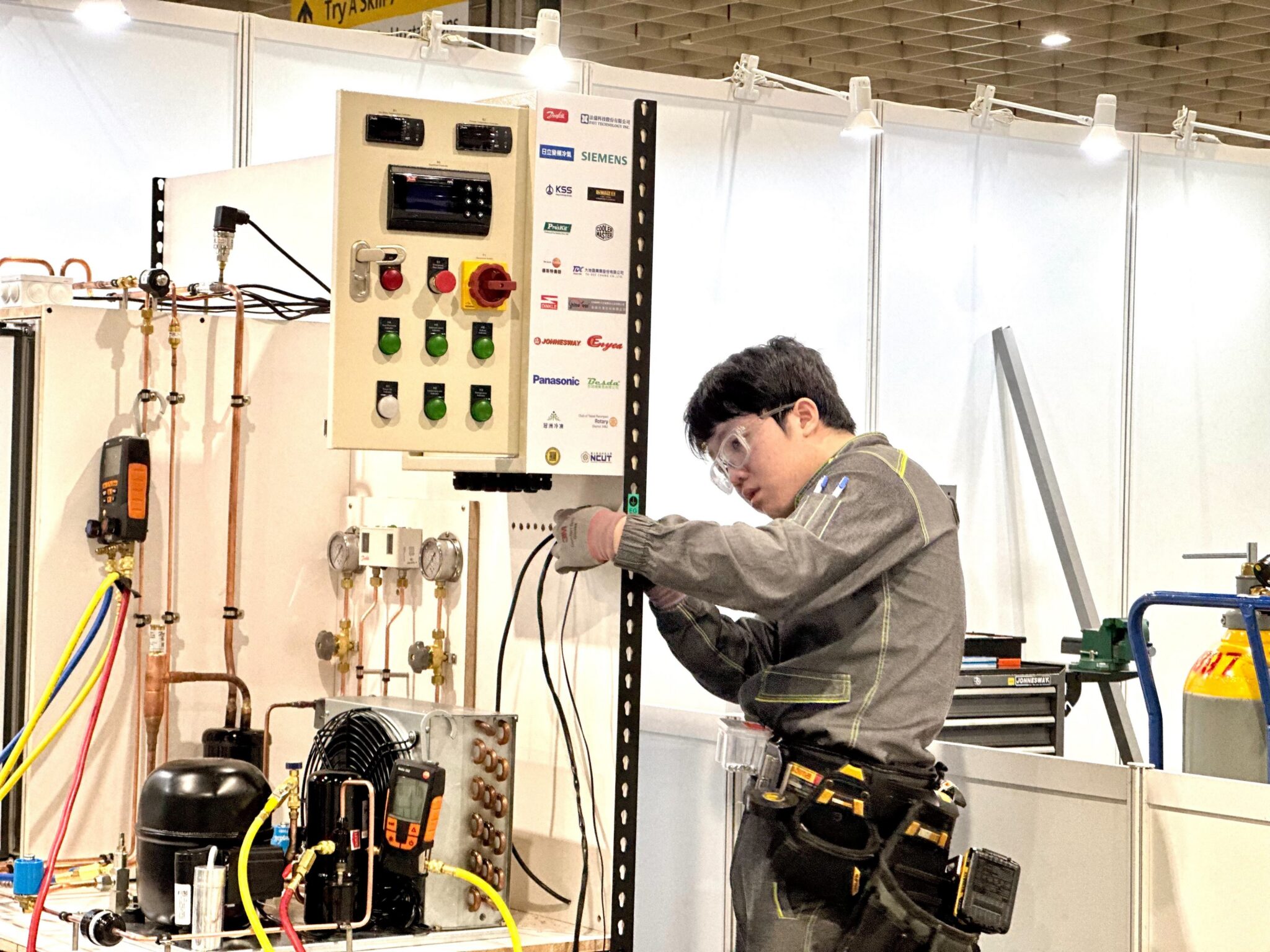 亞洲技能競賽北市勇奪3金1銀　並摘下「國家最佳選手獎」