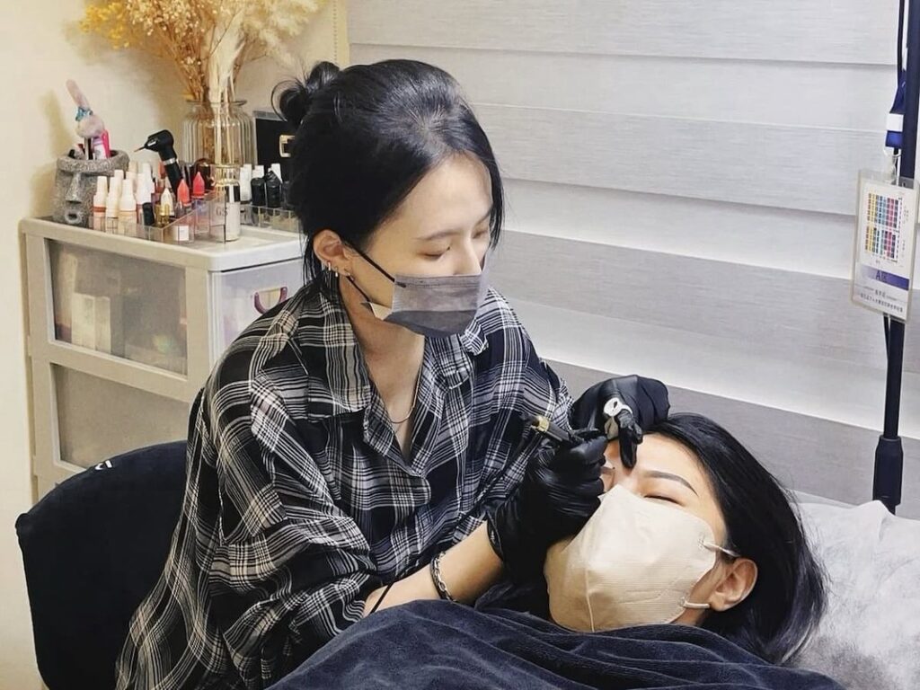 半永久妝感成新美感趨勢 打造自然不做作的質感日常 半永久妝感成新美感趨勢 打造自然不做作的質感日常