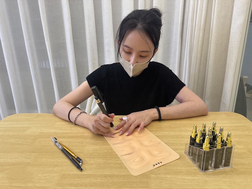 半永久妝感成新美感趨勢 打造自然不做作的質感日常 半永久妝感成新美感趨勢 打造自然不做作的質感日常