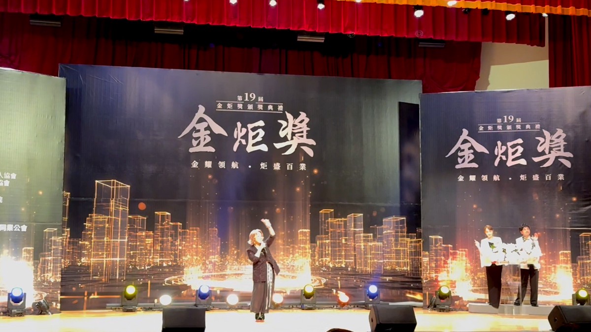 健立生醫以創新醫療服務模式獲第十九屆金炬獎肯定 一站式精準流程改寫醫病互動新樣貌 健立生醫以創新醫療服務模式獲第十九屆金炬獎肯定 一站式精準流程改寫醫病互動新樣貌