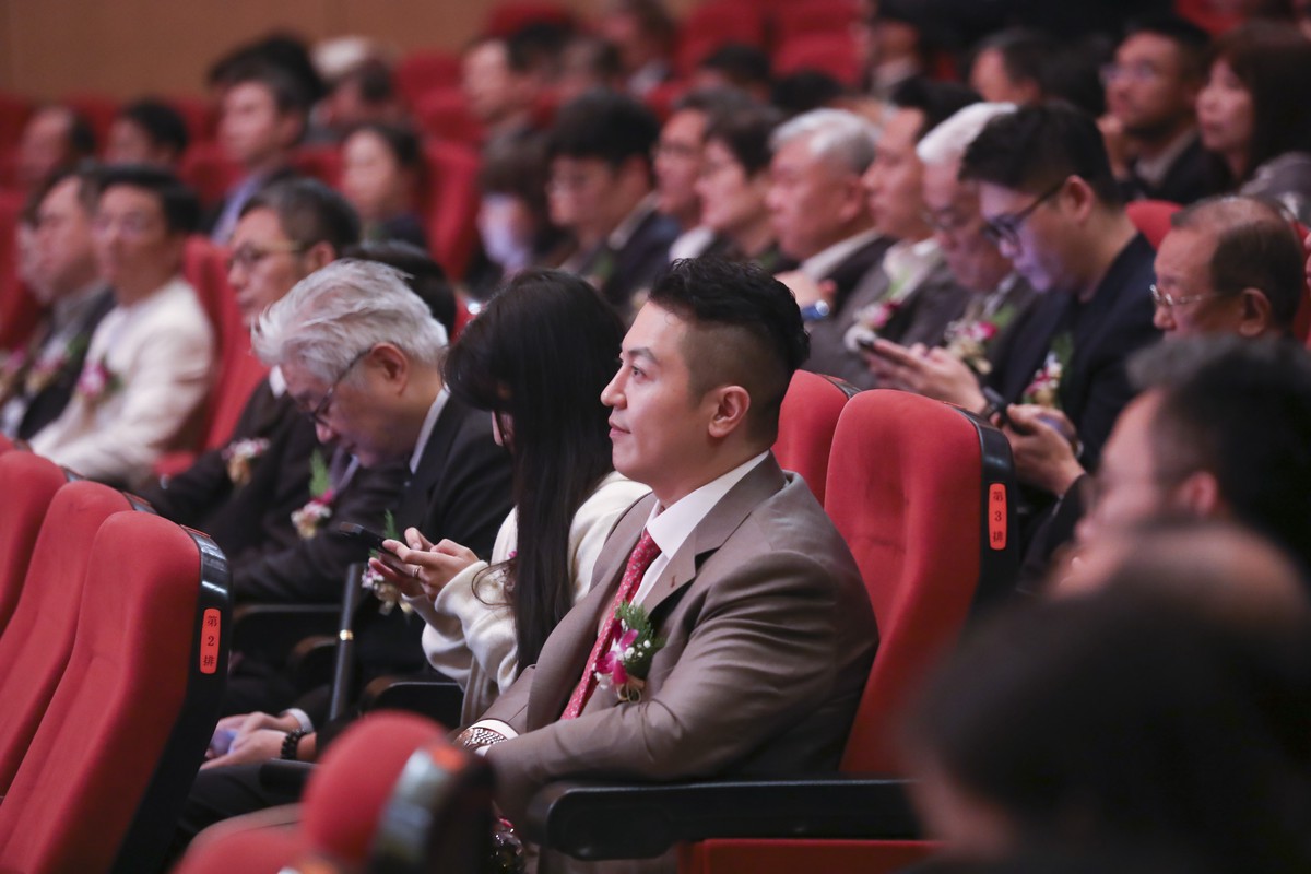 健立生醫以創新醫療服務模式獲第十九屆金炬獎肯定 一站式精準流程改寫醫病互動新樣貌 健立生醫以創新醫療服務模式獲第十九屆金炬獎肯定 一站式精準流程改寫醫病互動新樣貌