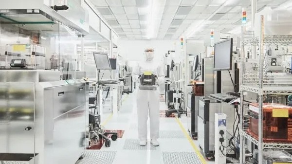 記憶體超級循環啟動!群聯、南亞科、華邦電強勢領漲 AI需求推升產業新一波行情 記憶體超級循環啟動!群聯、南亞科、華邦電強勢領漲 AI需求推升產業新一波行情