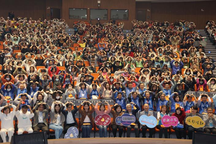 張麗善縣長出席雲林縣第三屆耶誕城市慶典晚會 祈願雲林、臺灣、世界 平安喜樂 「雲林縣第三屆耶誕城市慶典晚會」20日晚間於雲科大雲泰廳盛大展開