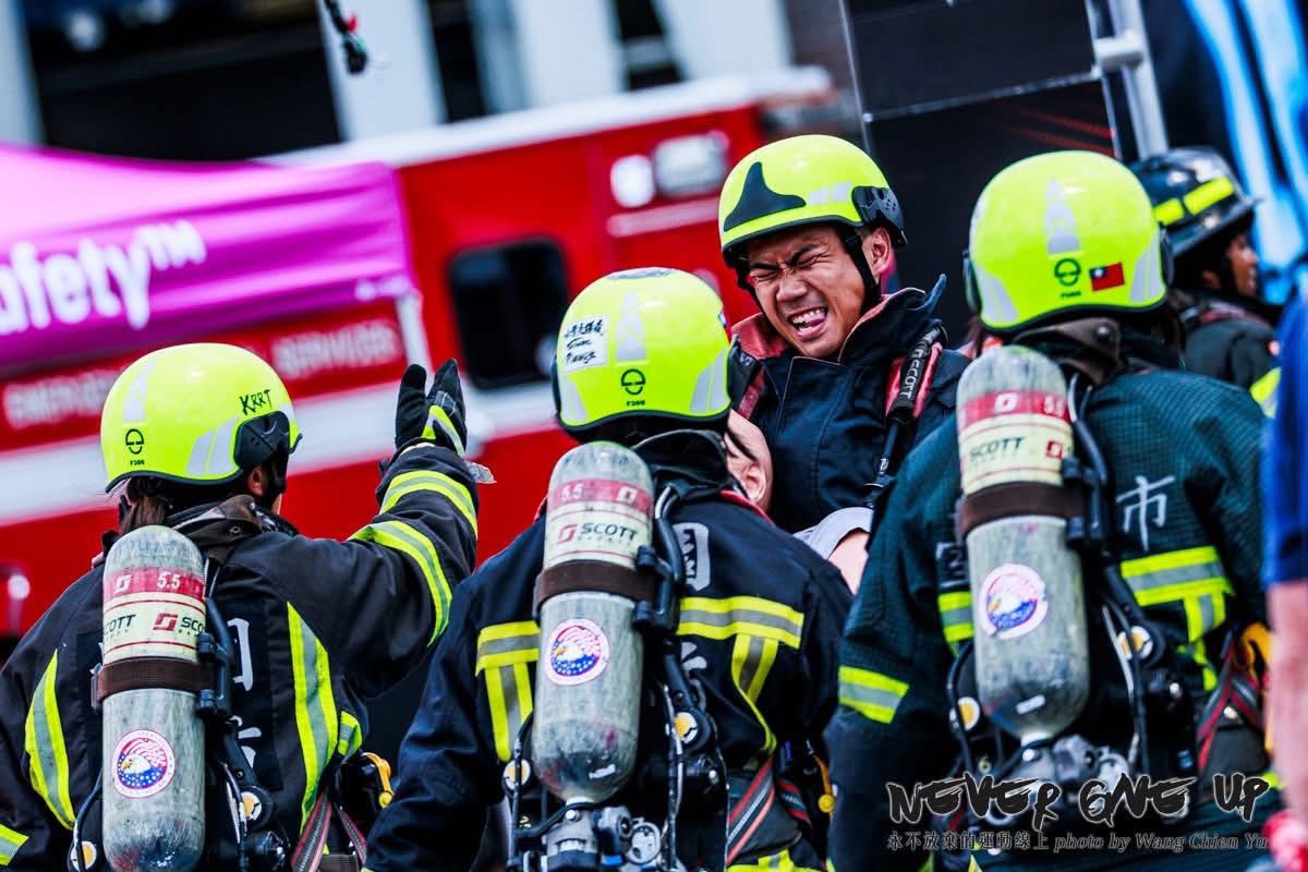 打火英雄報名參戰「全球極限體能鋼鐵大賽」 臺中市消防局推廣全民運動