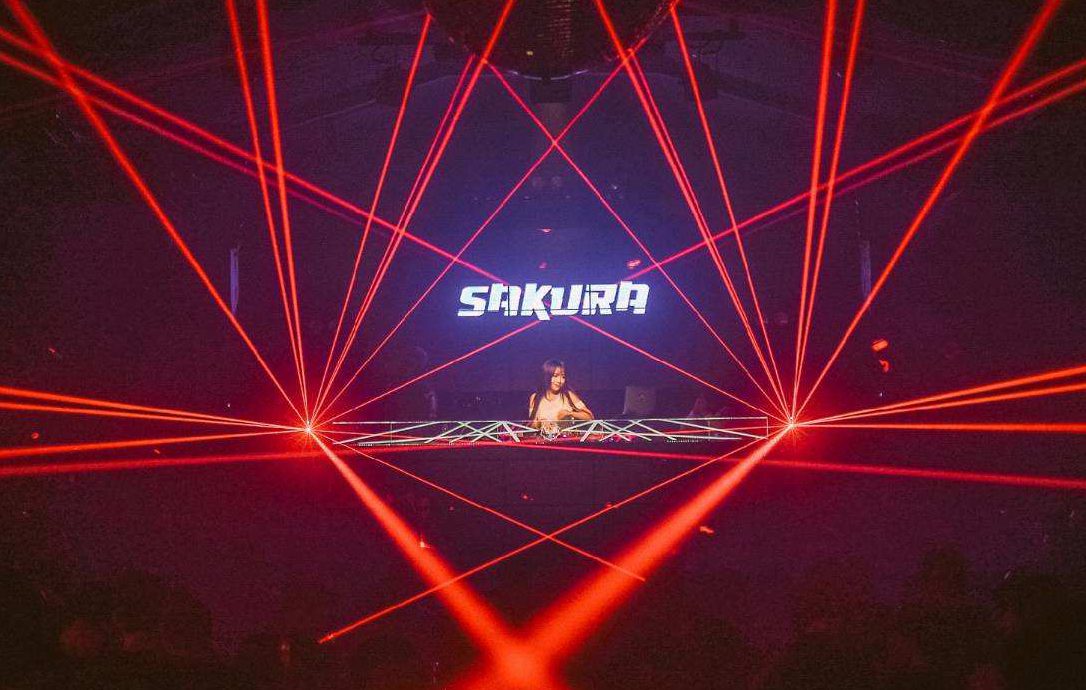 來自新加坡的新晉AV女優蘇櫻花日本出道 童顏反差掀暴動 來自新加坡的新晉AV女優蘇櫻花日本出道 童顏反差掀暴動