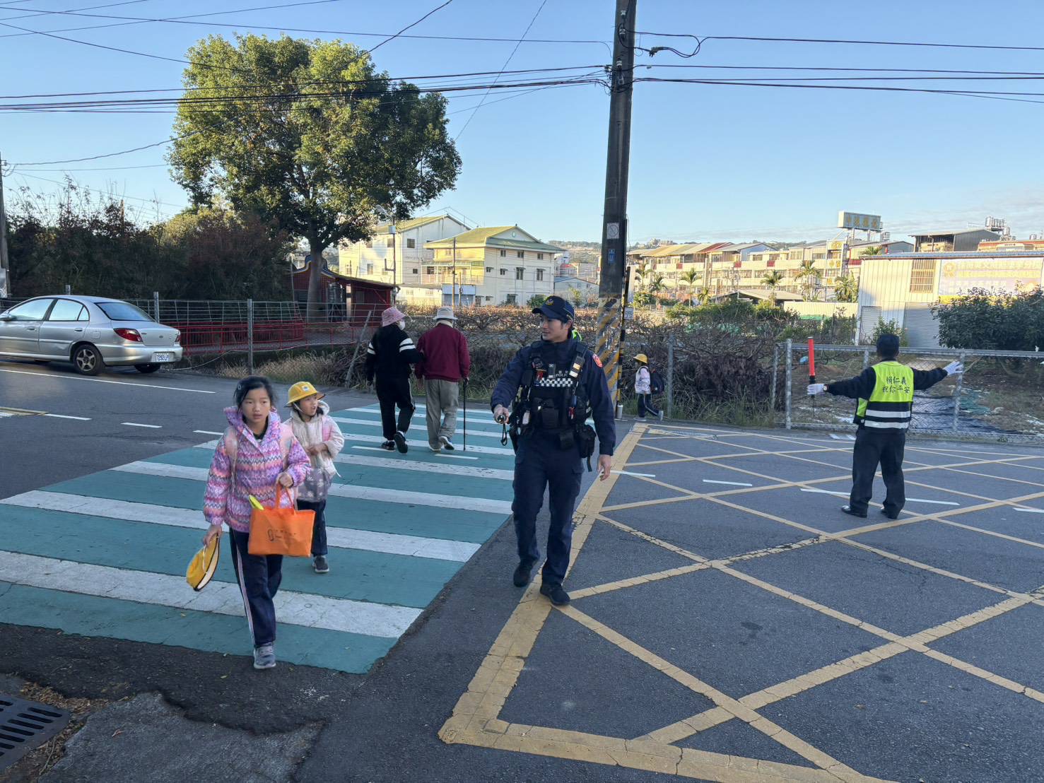 「見警率再升級」 東勢警強化校園及車站周邊防護 「見警率再升級」 東勢警強化校園及車站周邊防護