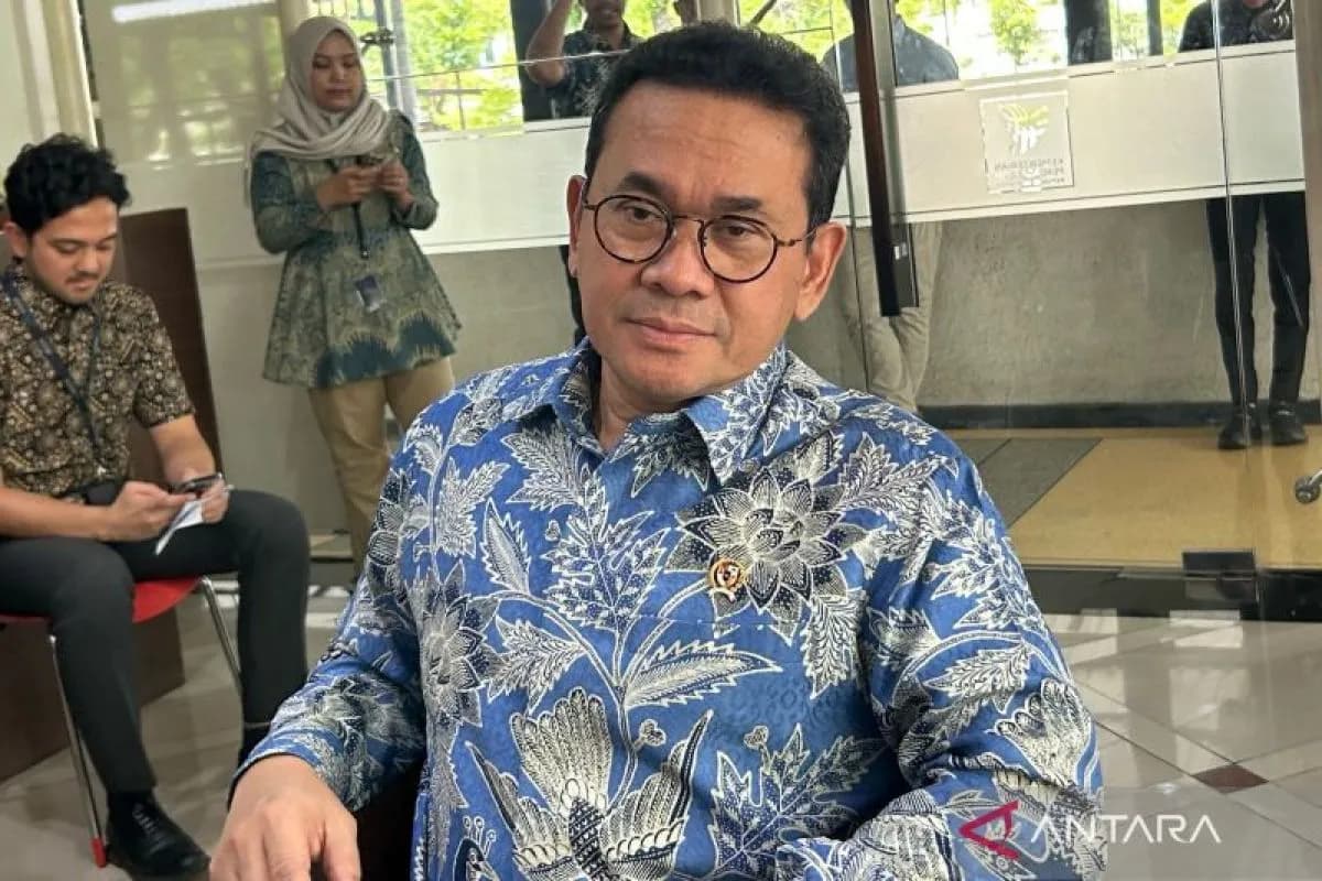 印尼押注EAEU:零關稅下的雙倍賭局 印尼貿易部長在雅加達受訪時表示,印尼正押注與歐亞經濟聯盟(EAEU)完成自由貿易協定,官方評估協定生效後,雙邊貿易額可望成長達 100%,並成為印尼出口市場多元化的重要支點(圖翻攝自 ANTARA)