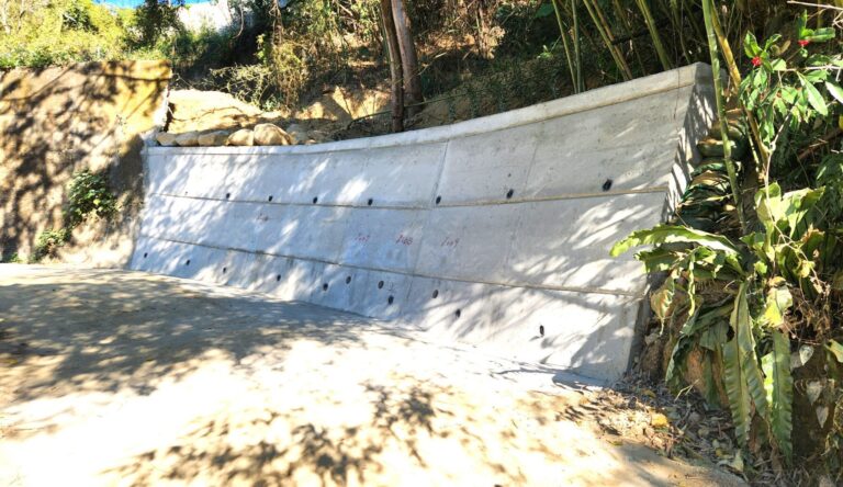 豪雨災後復建到位 東勢區隆興里農路擋土牆修復完成　民政局長：保障農產運輸與通行安全