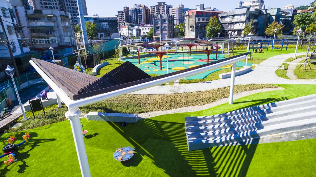 板橋汐止2大親子公園 感受暖冬和樂氛圍 板橋汐止2大親子公園 感受暖冬和樂氛圍