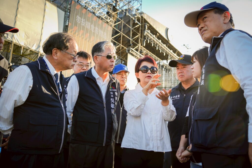 台中跨年維安全面升級! 市府實施「五大演練、五大機制」 盧市長:滴水不漏守護市民安全 台中跨年維安全面升級! 市府實施「五大演練、五大機制」 盧市長:滴水不漏守護市民安全