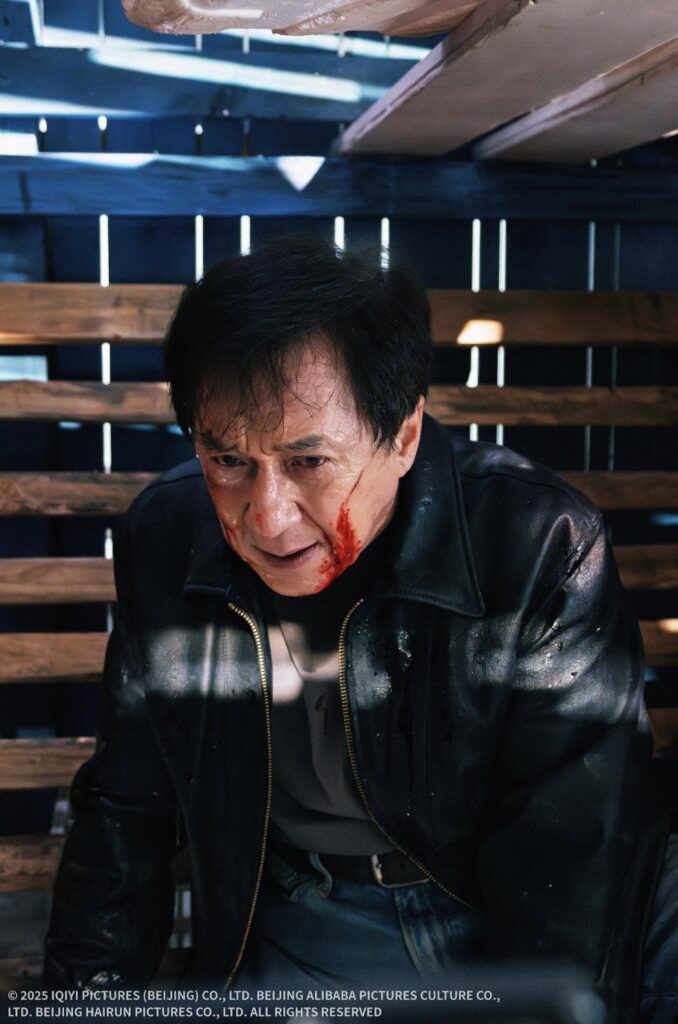 告別「爛片之王」71歲成龍 親身上陣《捕風追影》高強度動作戲 32 %E4%B8%8B%E5%8D%88248 2026 1 19%E7%9A%84%E5%BD%B1%E5%83%8F 2 678x1024 1