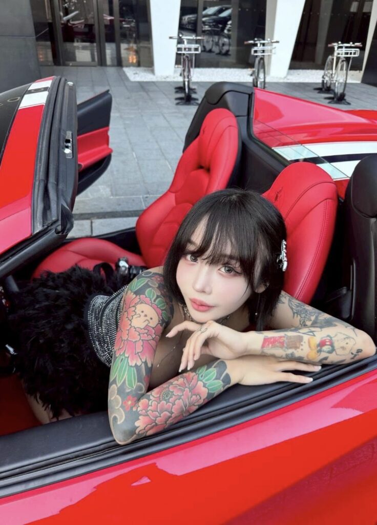 從日本到西方市場 蘇櫻花神秘揭東西方拍攝現場 對手最大差異 5 %E4%B8%8B%E5%8D%884.58 2026 1 22%E7%9A%84%E5%BD%B1%E5%83%8F 1