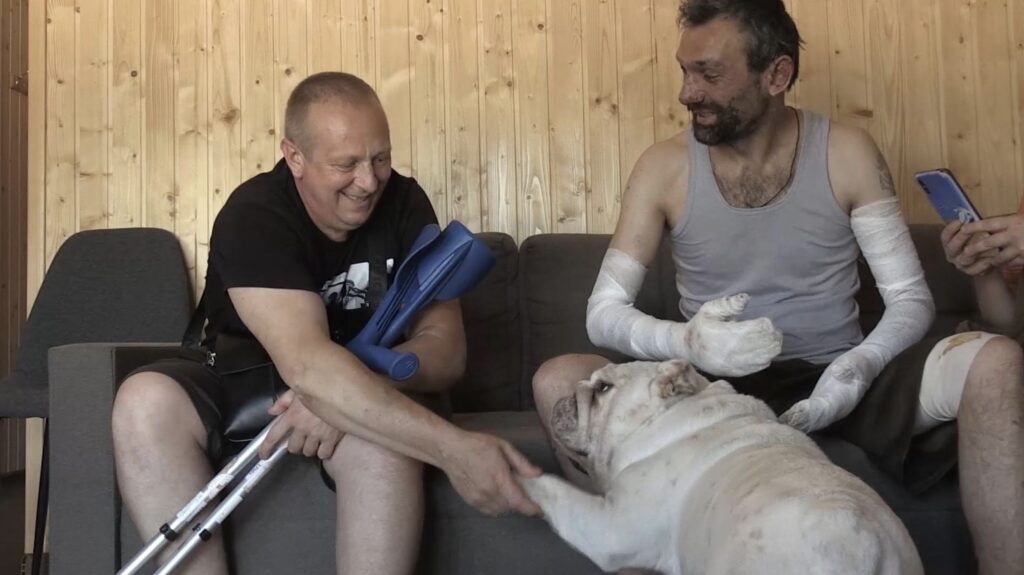 退伍軍人戰後PTSD被治療犬治癒 滿懷感謝投身國際動物救援行動 24 %E4%B8%8B%E5%8D%88540 2026 1 7%E7%9A%84%E5%BD%B1%E5%83%8F 2 1024x575 1