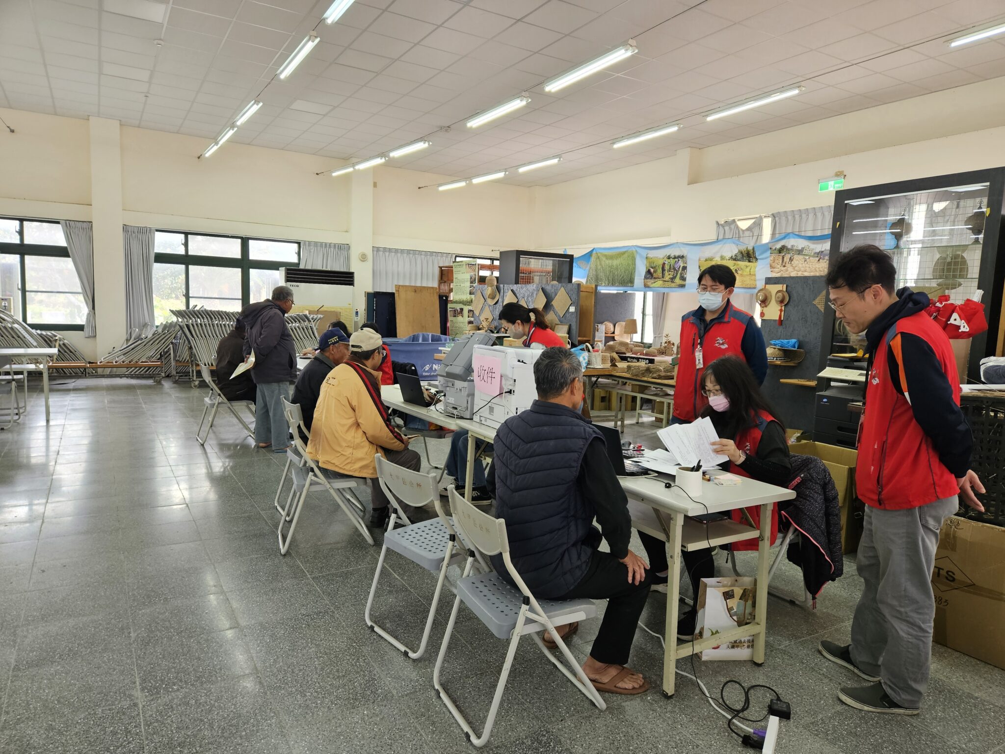 「服務零距離」 大甲地政事務所辦理「下鄉換狀」便民服務暖民心 「服務零距離」 大甲地政事務所辦理「下鄉換狀」便民服務暖民心