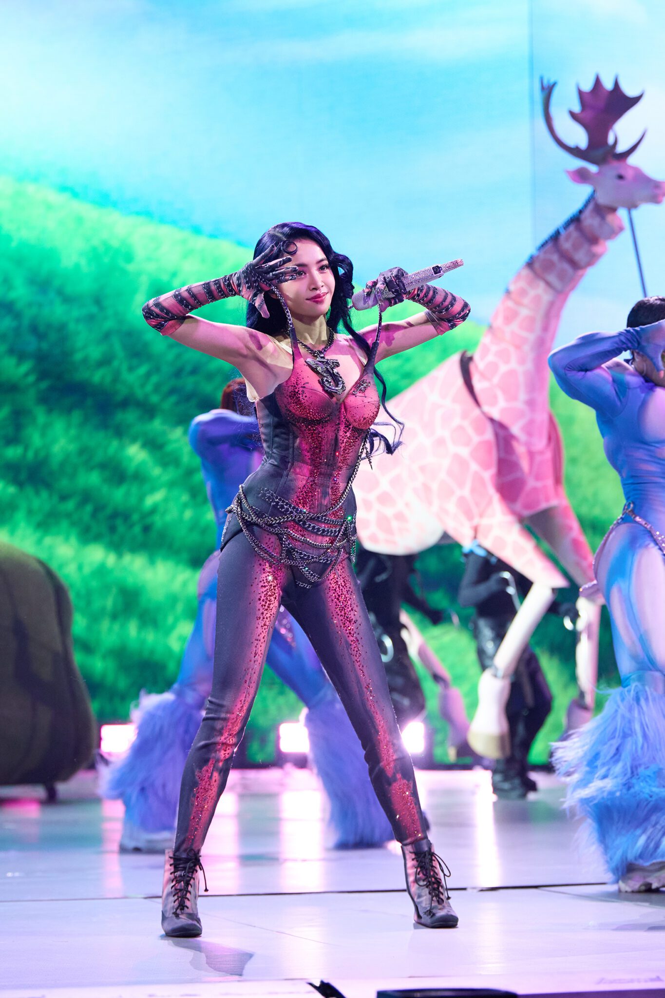 JOLIN 蔡依林駕馭「彩翼飛馬」吟唱愛之樂章 尋真愛敲響2025倒數序曲 JOLIN 蔡依林駕馭「彩翼飛馬」吟唱愛之樂章 尋真愛敲響2025倒數序曲