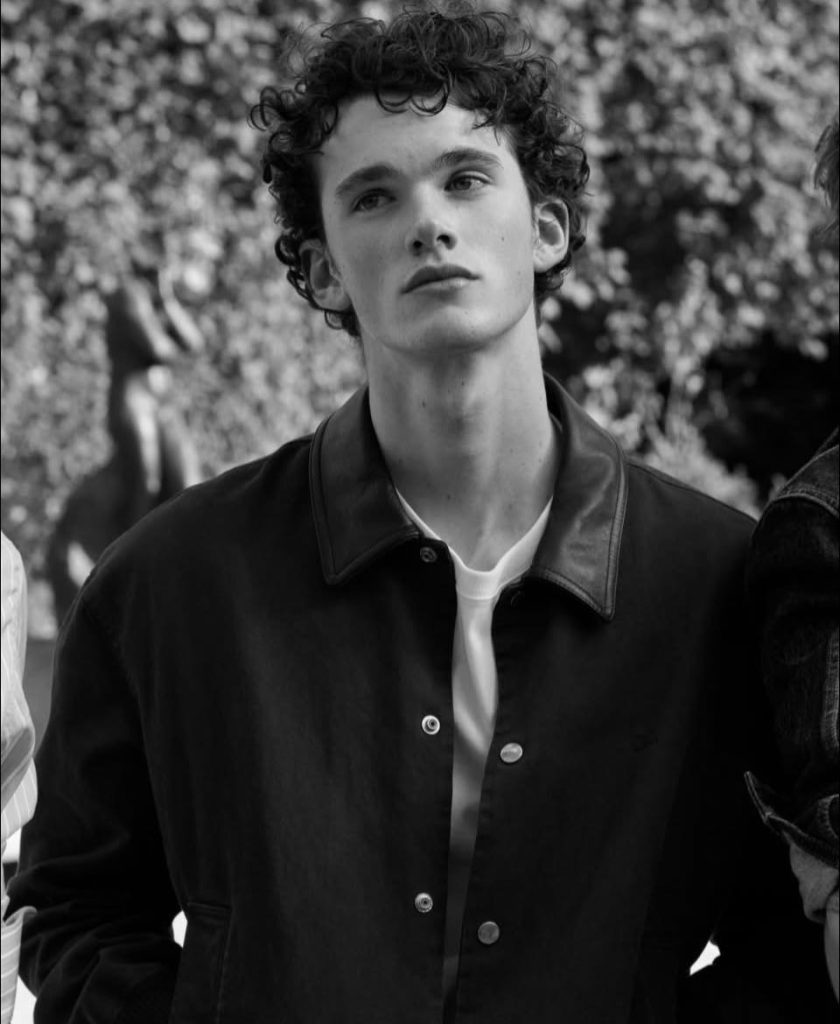 《後 Dior 時代》 晨光中法式男子 《後 Dior 時代》 晨光中法式男子