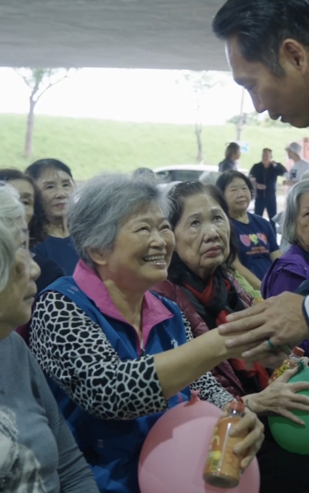 張勝德拋「提前10年」政見 90歲以上長者健保費縣府全額負擔 張勝德拋「提前10年」政見 90歲以上長者健保費縣府全額負擔