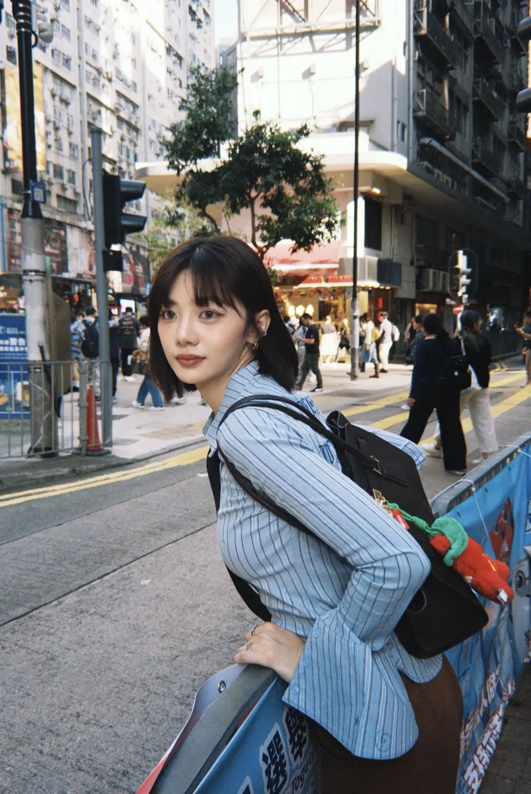 新生代主持人木木 遠征香港音樂節Clockenflap 擔任 JUD 陳泳希一日經紀人探班師兄林宥嘉