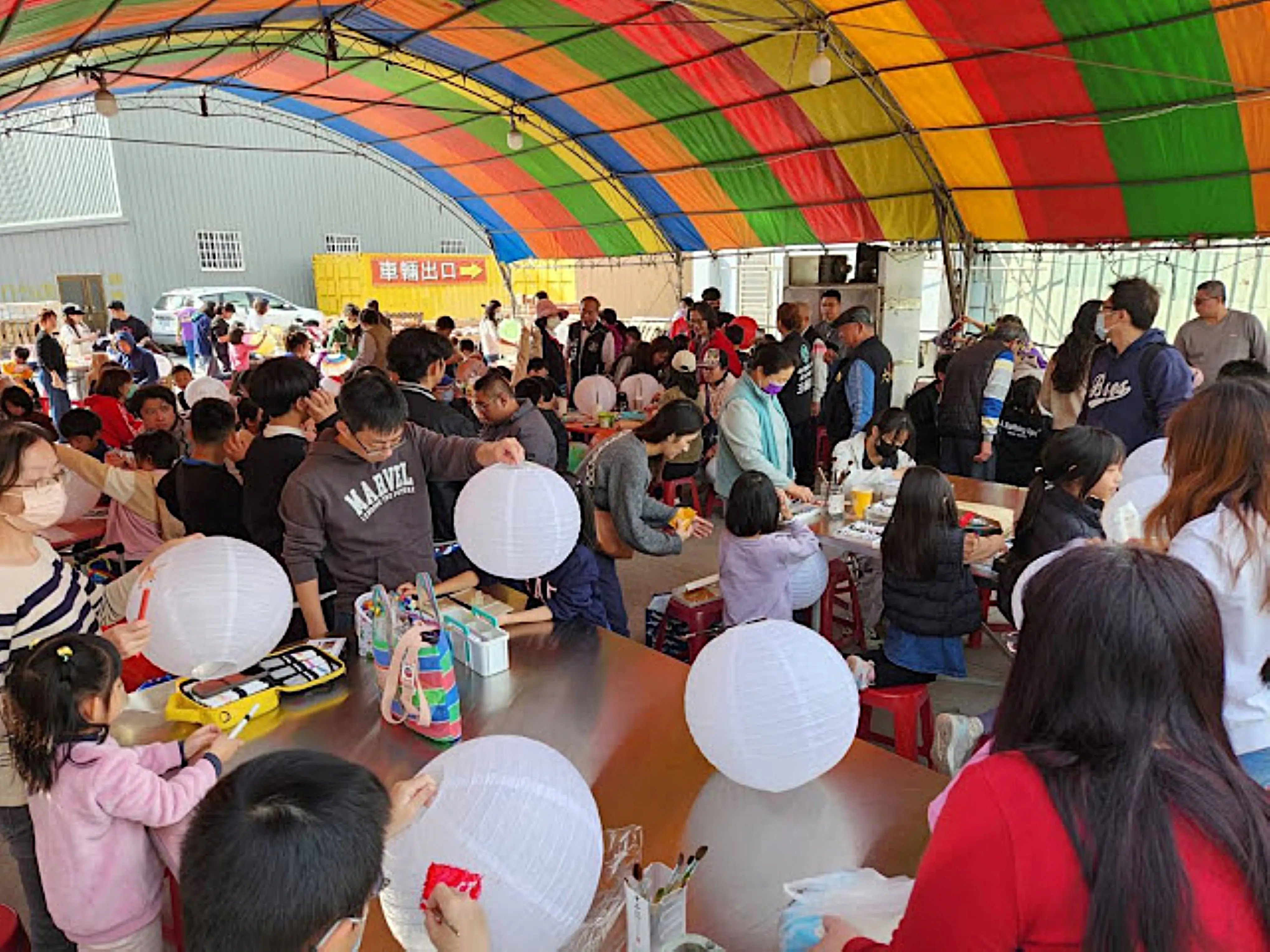 梧棲浩天宮首辦媽祖盃花燈彩繪大賽吸引1500人參賽 民政局長感謝致力文化傳承 梧棲浩天宮首辦媽祖盃花燈彩繪大賽吸引1500人參賽 民政局長感謝致力文化傳承