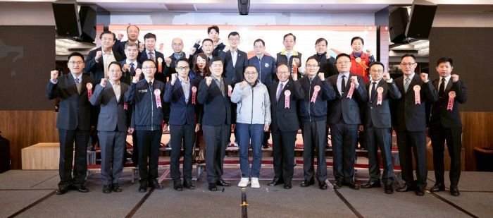 感謝國軍守護家園 侯友宜春節勞軍贈慰勞金 4 《圖說》新北市春節勞軍同時表揚20位協助役政有功人員。〈民政局提供〉