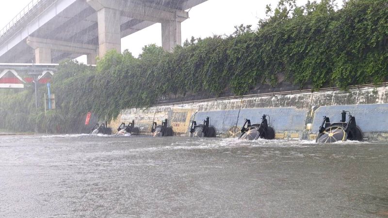 防汛超前部署 新北84座抽水站1.5萬項目大保養 42 《圖說》面對多變的氣候,落實抽水站保養維護工作,以最佳的應變能力迎接汛期。〈水利局提供〉