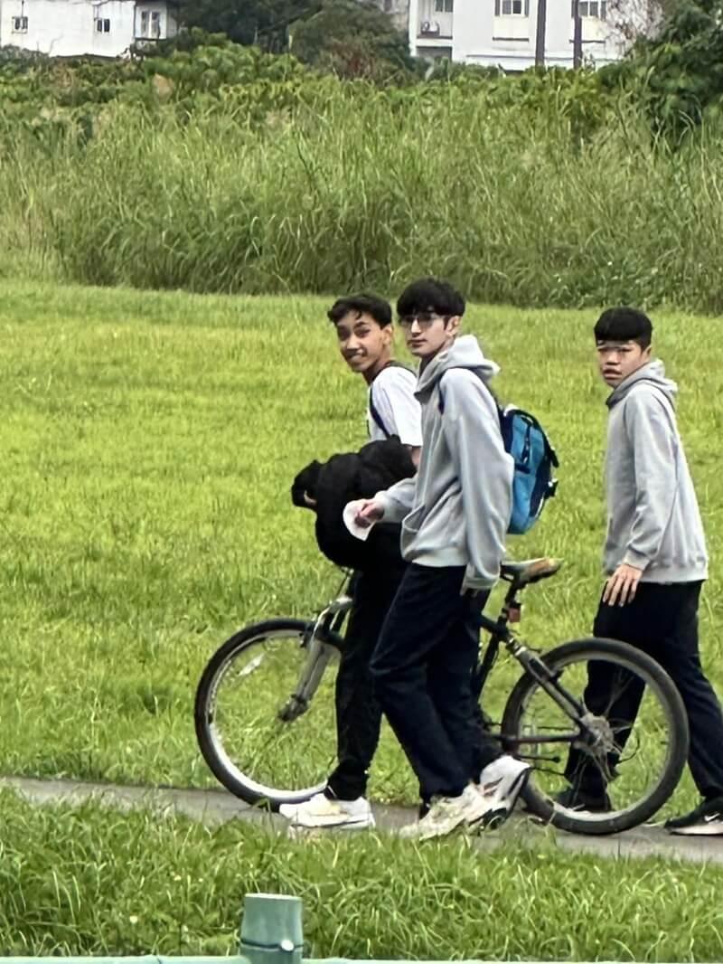 宜蘭國中3生球場救長者 萬人讚爆、家屬留言致謝 宜蘭國中3生球場救長者 萬人讚爆、家屬留言致謝