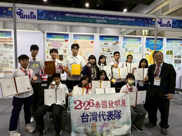 桃園會稽國中心發明社   曼谷國際展再創輝煌勇奪2金4銀2銅