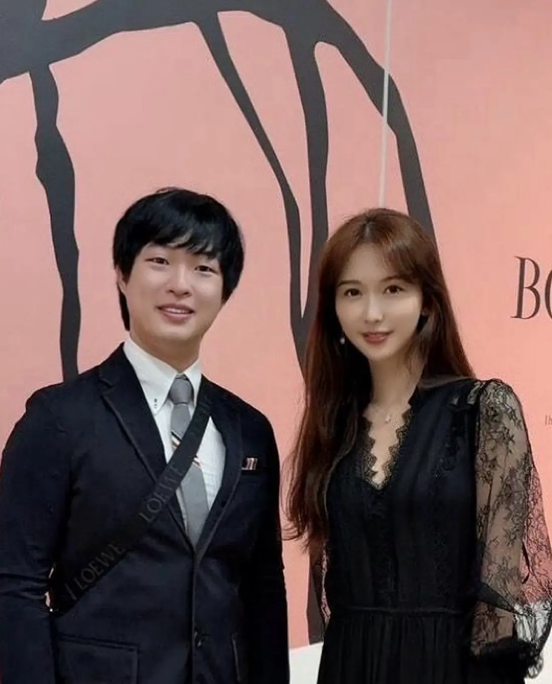 蔣榮宗 林志玲因藝術結緣相遇 兩人竟是同日生日的壽星更多了一層默契與話題 蔣榮宗 林志玲因藝術結緣相遇 兩人竟是同日生日的壽星更多了一層默契與話題