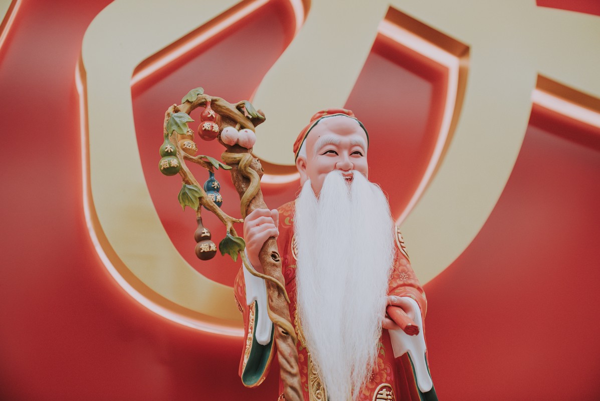 年終離職潮湧現!日月潭明月宮成轉職者新靠山,借「貴人錢」尋求事業神助攻 年終離職潮湧現!日月潭明月宮成轉職者新靠山,借「貴人錢」尋求事業神助攻