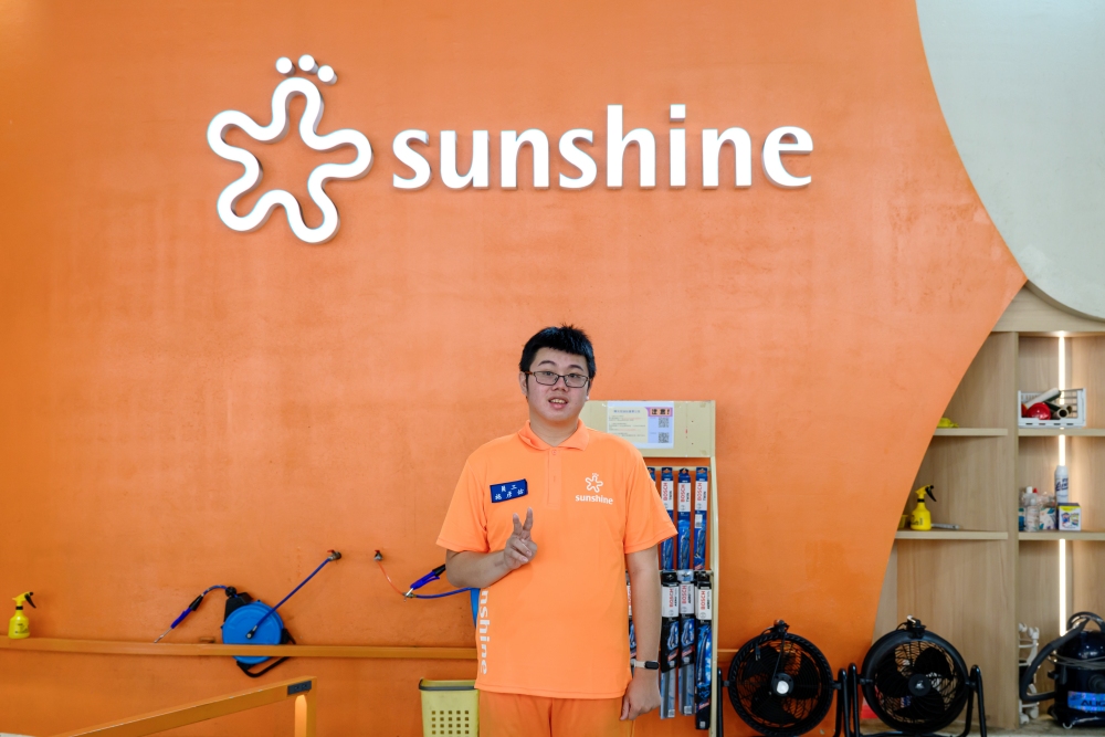 穩穩走出屬於自己的節奏 施彥佑的一步一腳印 14 03%E6%96%BD%E5%BD%A5%E4%BD%91%E5%B0%8D%E6%96%BC%E5%93%A1%E5%B7%A5%E6%97%85%E9%81%8A%E8%88%87%E8%81%9A%E6%9C%83%EF%BC%8C%E4%B8%A6%E9%82%80%E8%AB%8B%E5%AE%B6%E4%BA%BA%E5%85%B1%E5%90%8C%E5%8F%83%E8%88%87%EF%BC%8C%E8%AE%93%E4%BB%96%E6%84%9F%E5%88%B0%E9%96%8B%E5%BF%83%E8%88%87%E6%AD%B8%E5%B1%AC%E6%84%9F