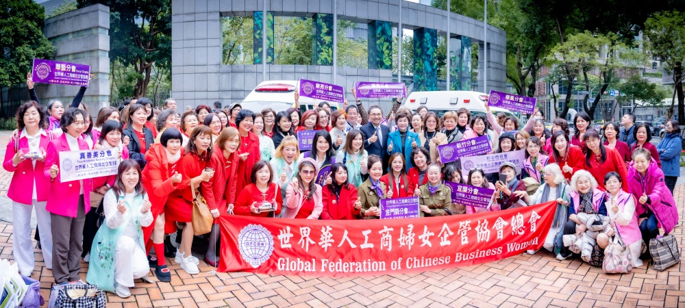 世華總會、啓玉基金會聯合捐贈高頂救護車 強化新北緊急救護量能 8 04%E4%B8%96%E8%8F%AF%E7%B8%BD%E6%9C%83%E5%95%93%E7%8E%89%E5%9F%BA%E9%87%91%E6%9C%83%E8%81%AF%E5%90%88%E6%8D%90%E8%B4%88%E9%AB%98%E9%A0%82%E6%95%91%E8%AD%B7%E8%BB%8A