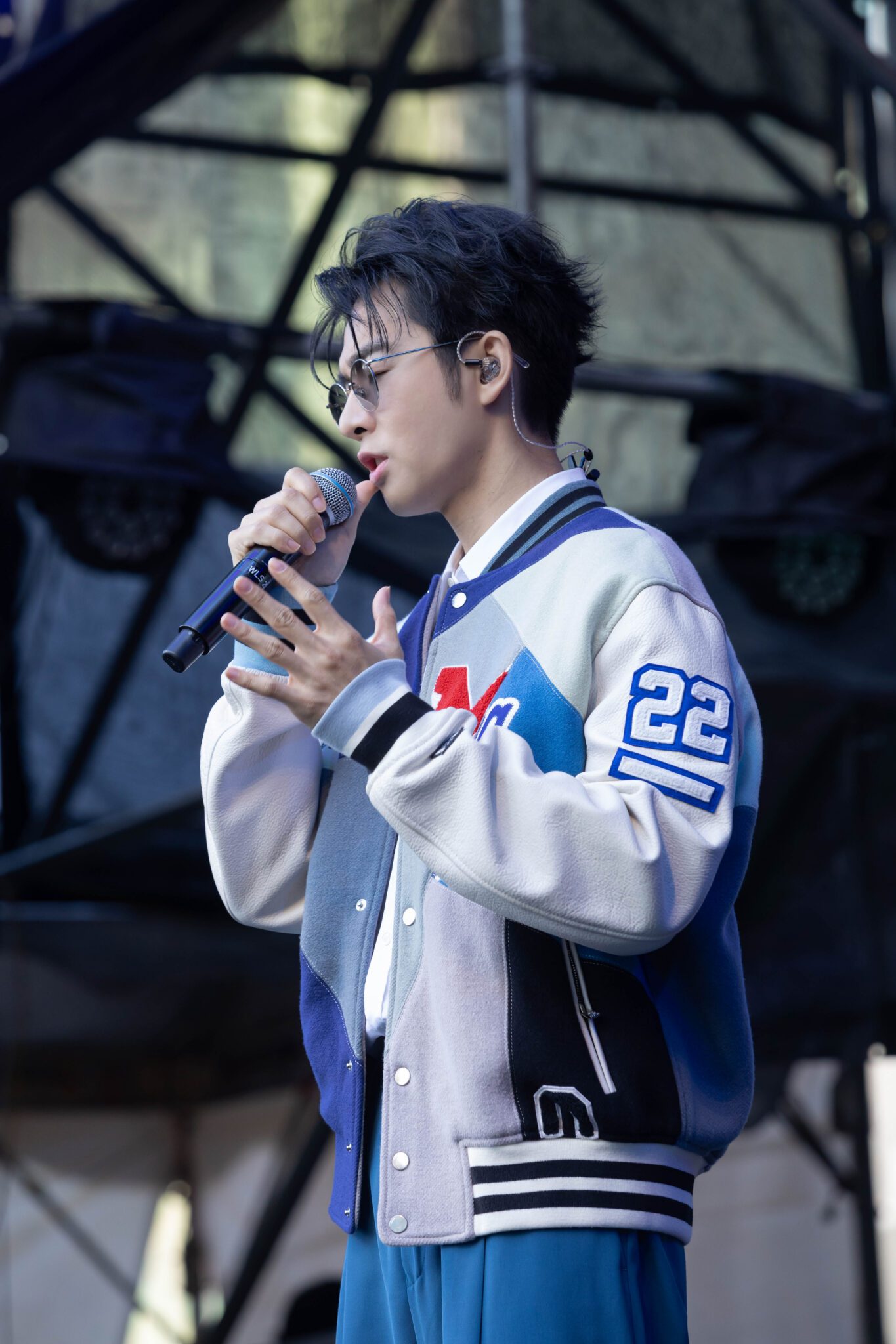 蕭子墨自揭曾陷『內耗深淵』靠作曲找回呼吸節奏 蕭子墨自揭曾陷『內耗深淵』靠作曲找回呼吸節奏