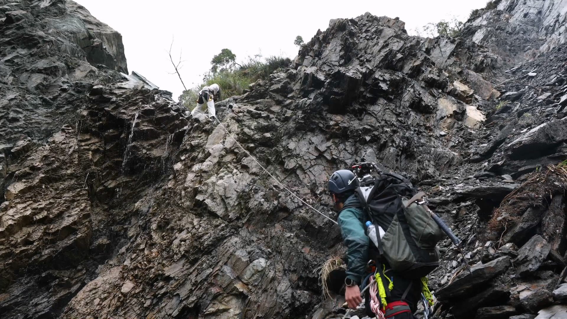 公視新聞部《我們的島》再探馬太鞍溪堰塞湖 深入上游崩塌地 直擊地形地貌劇變現場