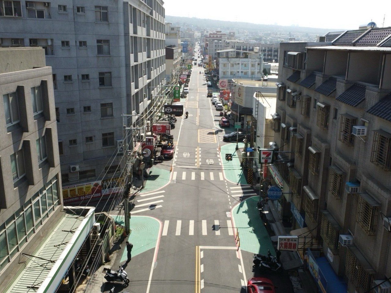 有限路寬創造最大安全! 中市投入2,100萬元完成靜宜商圈人本環境改造 有限路寬創造最大安全! 中市投入2,100萬元完成靜宜商圈人本環境改造