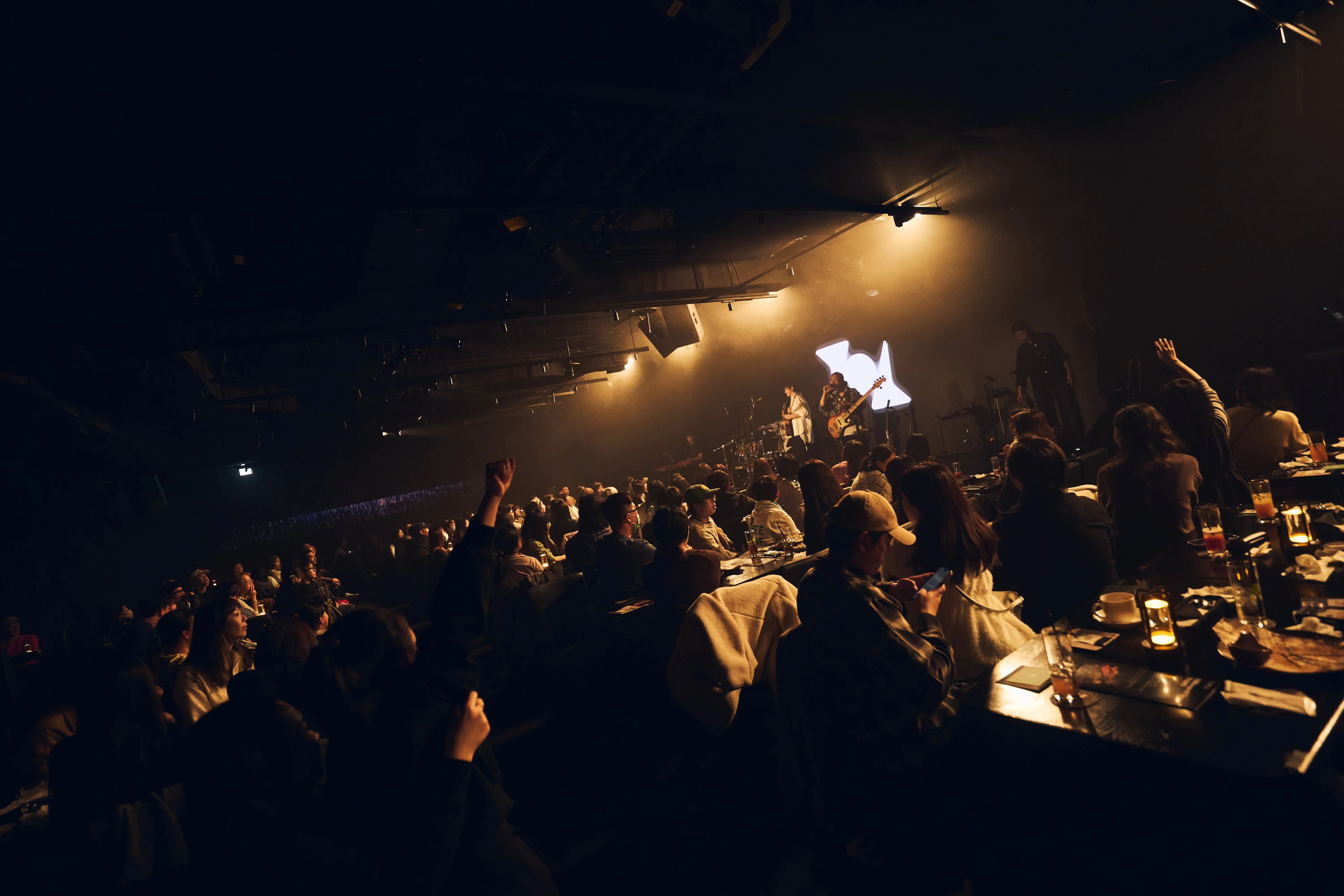 生命樹寵粉無極限 破例開放拍攝 主唱小王子抱病演出 生命樹寵粉無極限 破例開放拍攝 主唱小王子抱病演出