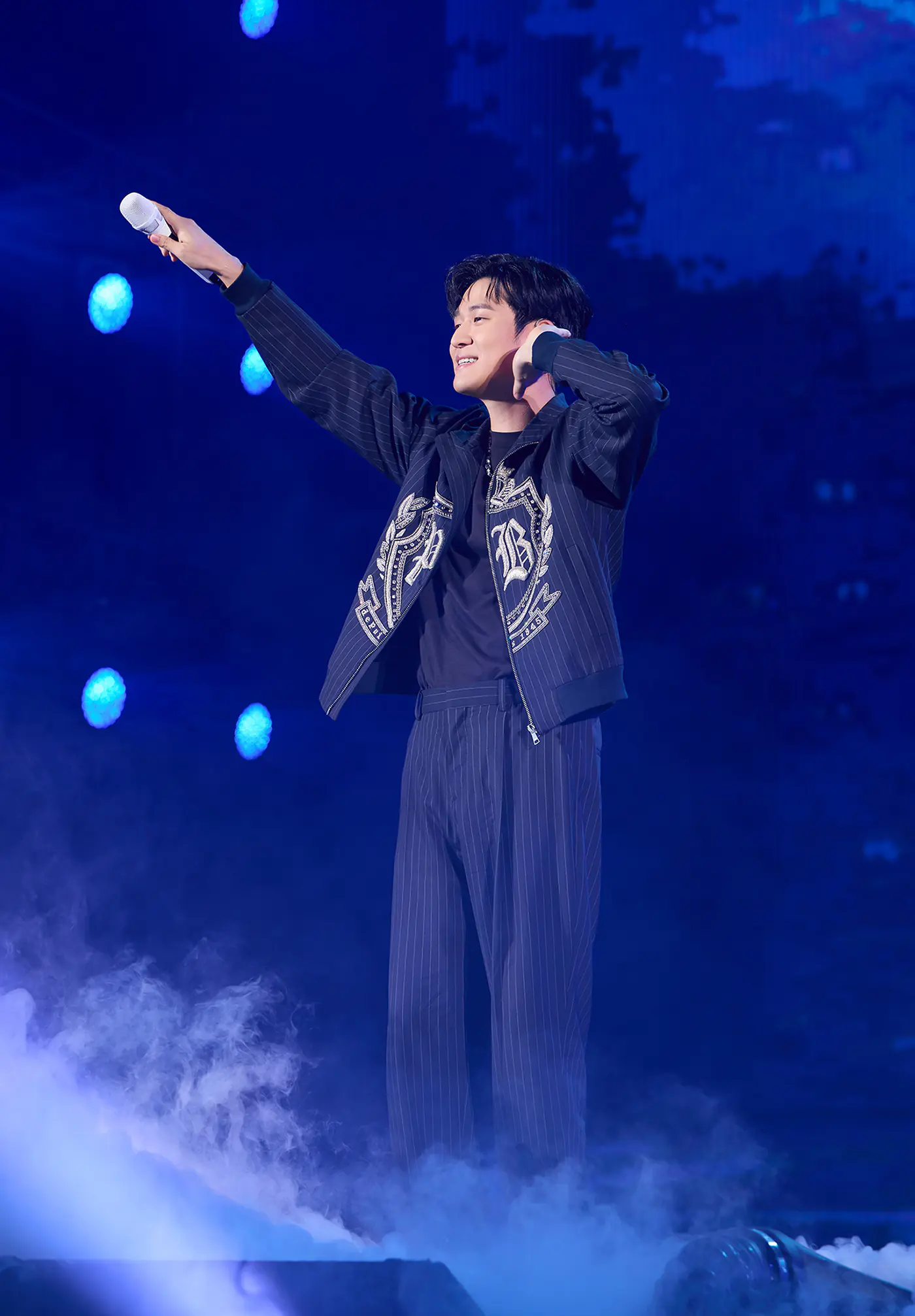 張信哲v.s.周興哲睽違多年的「雙哲會」重現 合體拜早年 張信哲v.s.周興哲睽違多年的「雙哲會」重現 合體拜早年