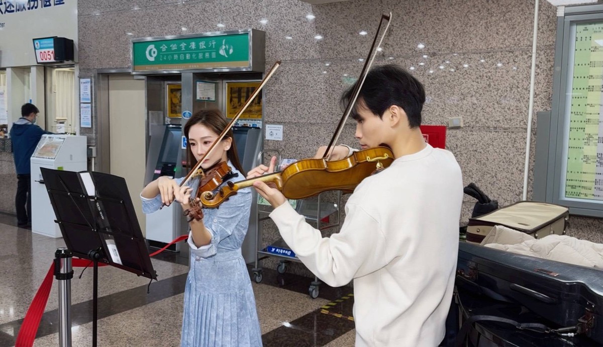 年底暖心時刻 黃以欣Sherrie赴三總公益演出回饋醫護 年底暖心時刻 黃以欣Sherrie赴三總公益演出回饋醫護