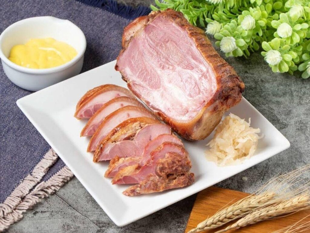 饒河夜市必吃!這家現烤不油炸的德國豬腳 外酥內嫩太誘人! 饒河夜市必吃!這家現烤不油炸的德國豬腳 外酥內嫩太誘人!