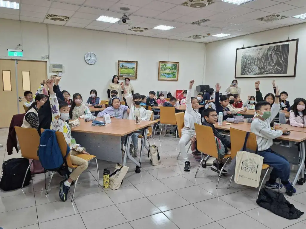 從遊戲到文化理解　中市府辦英語營隊 打造英語學習新體驗