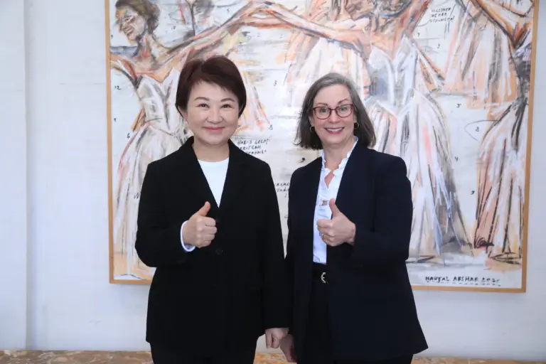 美國在台協會華盛頓總部執行理事藍鶯蒞臨台中　盧市長以美食會友 盼持續深化與美國友好合作