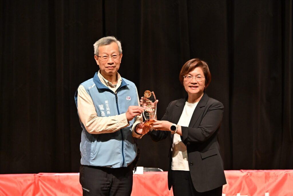 連續五年榮耀肯定！彰化縣衛生局蟬聯衛生福利部114年醫療關懷力典範獎「公務績優獎」