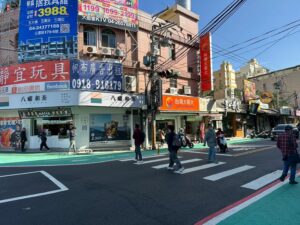 有限路寬創造最大安全！　中市投入2,100萬元完成靜宜商圈人本環境改造