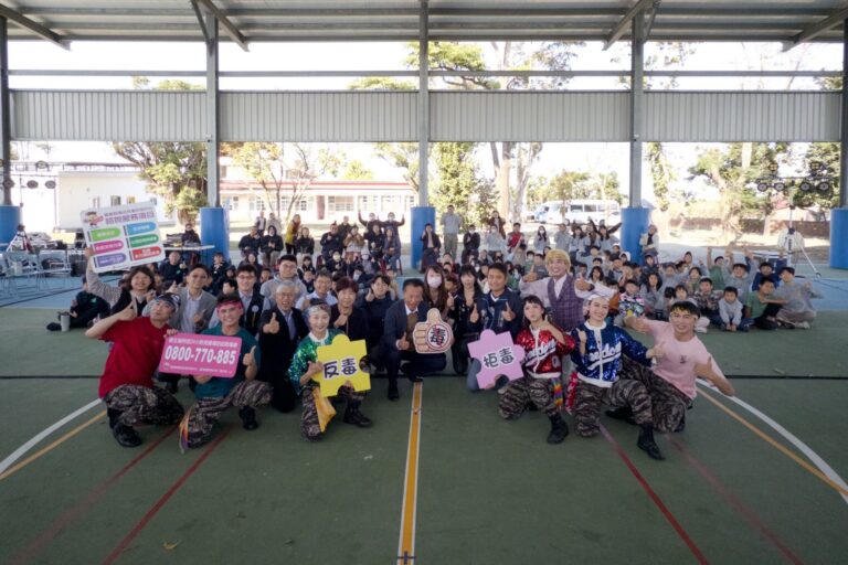 「紙風車青少年反毒戲劇工程-拯救浮士德計畫」嘉縣校園巡演