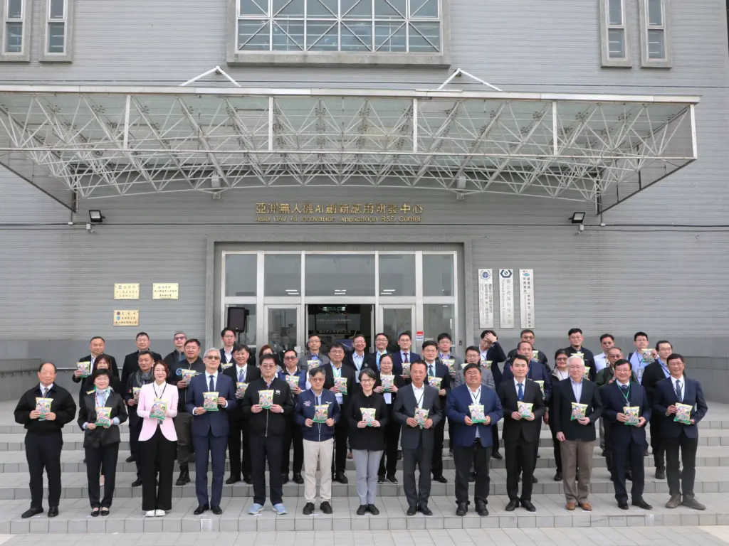 副總統蕭美琴再度訪視亞創中心　無人機國家隊