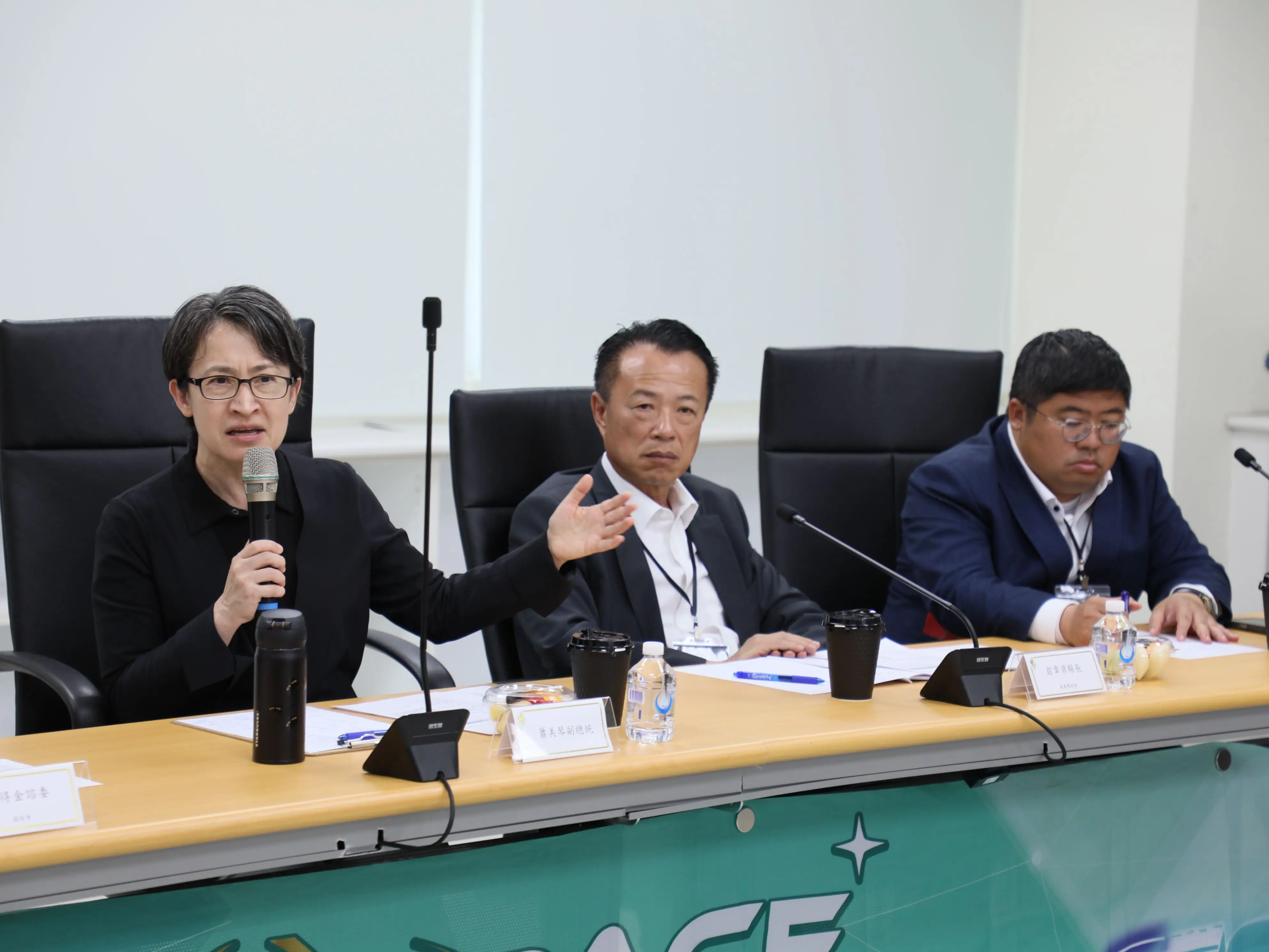 副總統蕭美琴再度訪視亞創中心　無人機國家隊