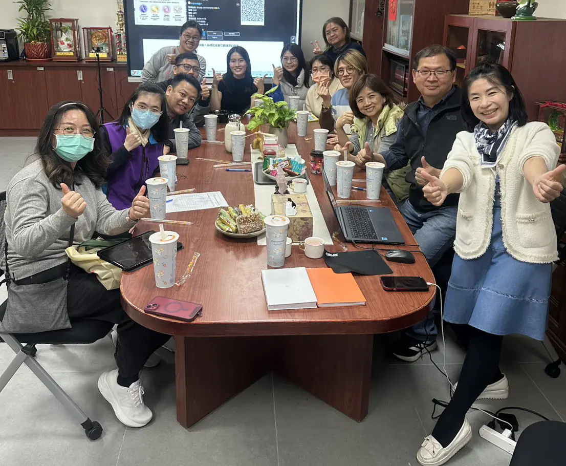 青翠大溪的數位蛻變 百年中興普羅旺斯小學 映照 AI 轉型新曙光 青翠大溪的數位蛻變 百年中興普羅旺斯小學 映照 AI 轉型新曙光