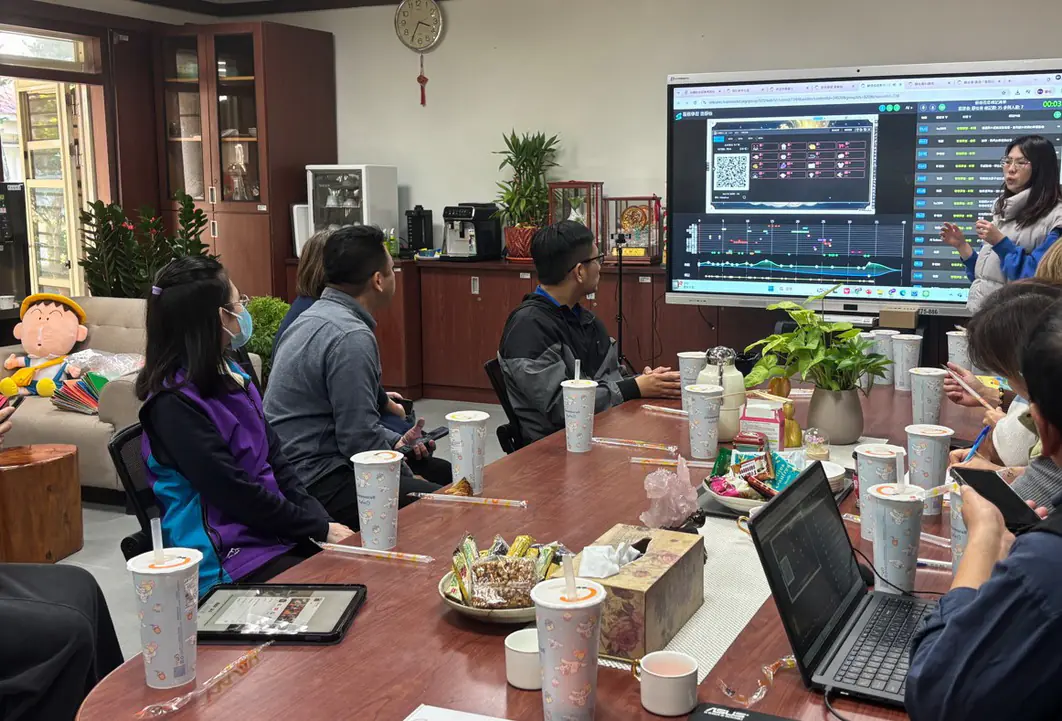 青翠大溪的數位蛻變 百年中興普羅旺斯小學 映照 AI 轉型新曙光 青翠大溪的數位蛻變 百年中興普羅旺斯小學 映照 AI 轉型新曙光