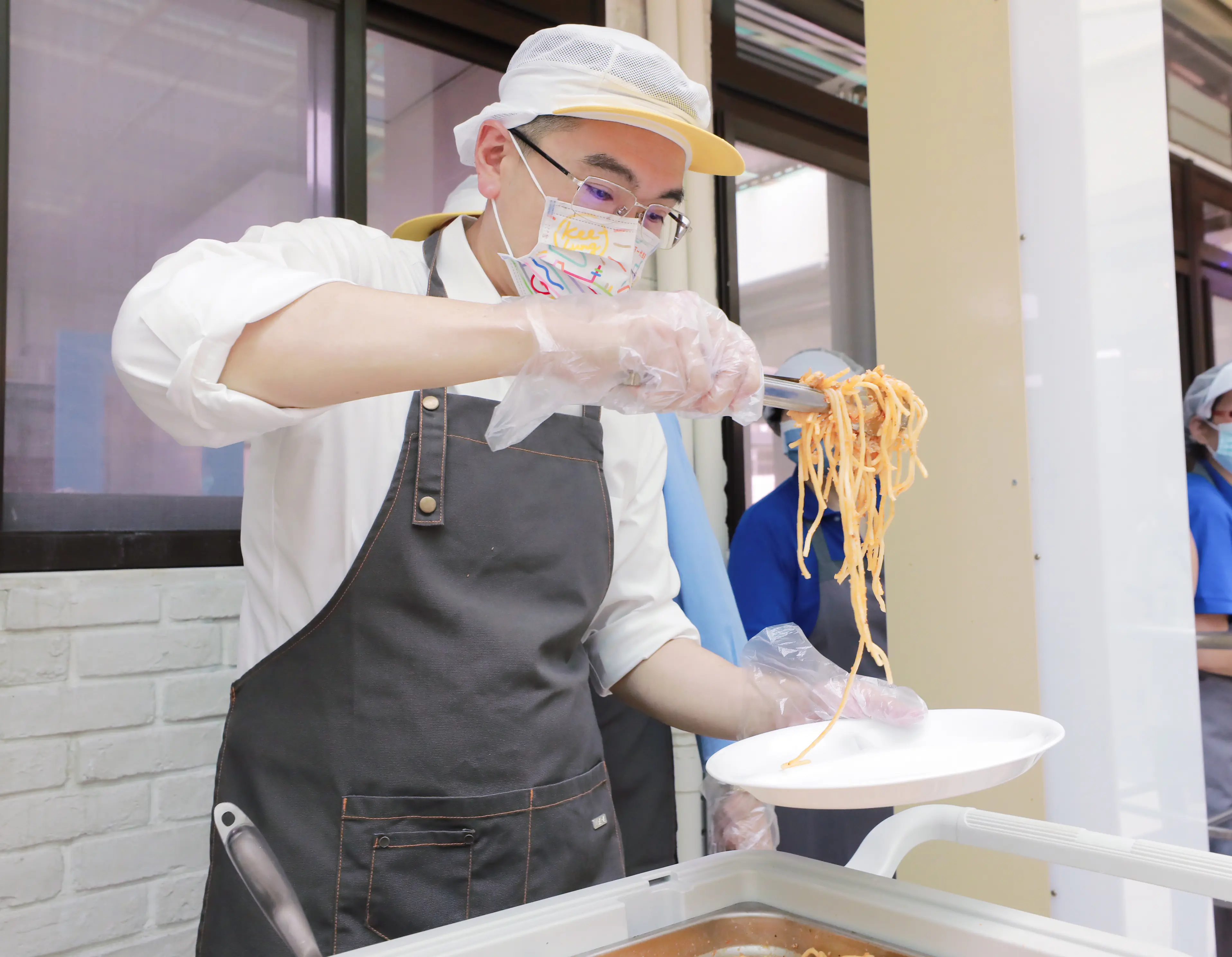 謝國樑:免費午餐每年為家長省逾1.6萬元 品質將持續精進 謝國樑:免費午餐每年為家長省逾1.6萬元 品質將持續精進