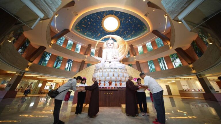 馬年看海走春秘境 靈鷲山打造「馬上有福」8大祈福點